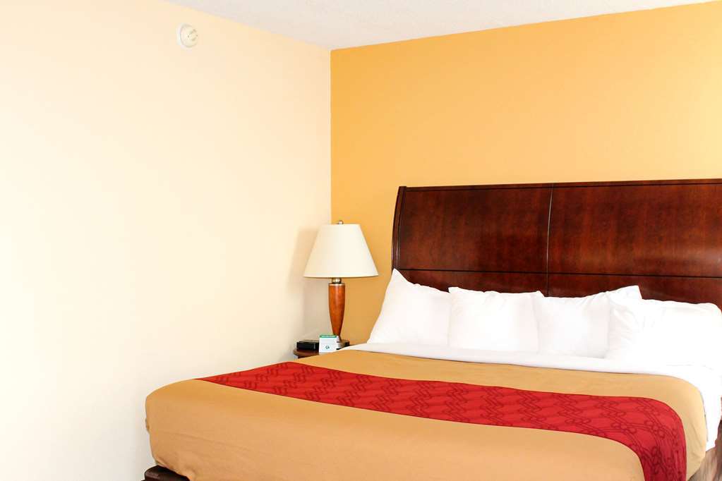 Econo Lodge Inn & Suites Брукингс Стая снимка