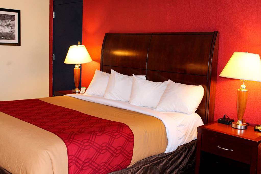 Econo Lodge Inn & Suites Брукингс Стая снимка