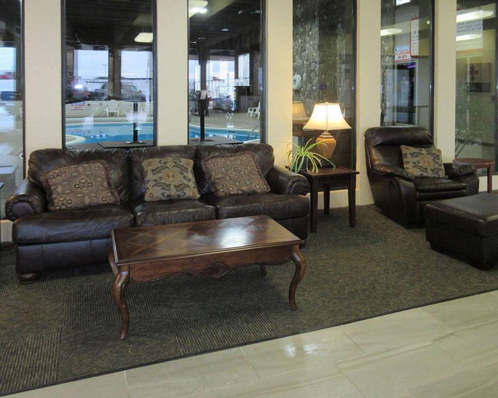 Econo Lodge Inn & Suites Брукингс Интериор снимка
